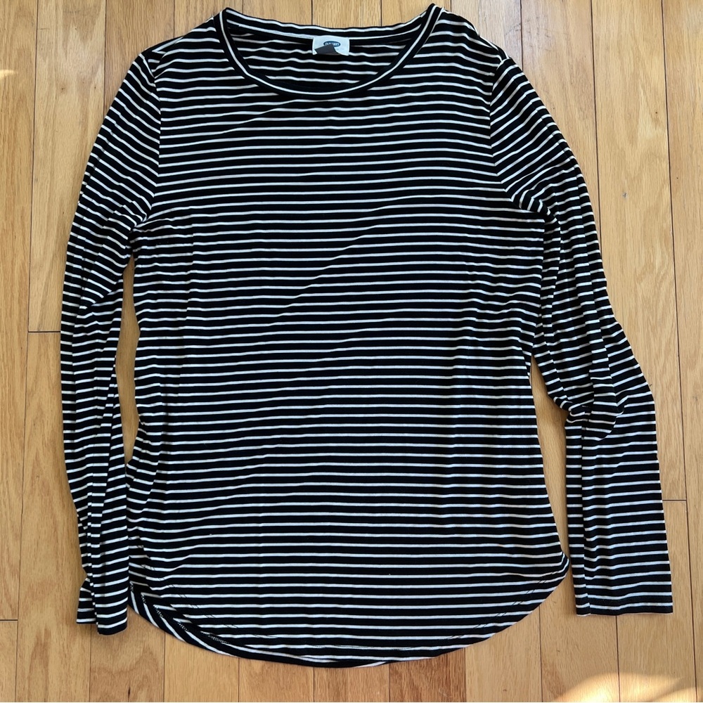 Old Navy striped tee size L